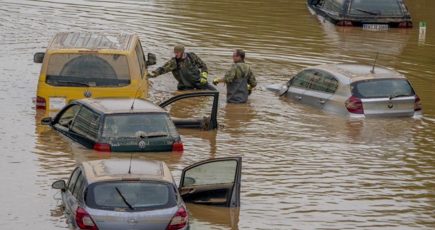 Pakistanda daşqınlar nəticəsində ölənlərin sayı 221 nəfərə çatıb