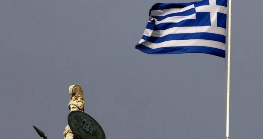 Власти Греции отметили статус беженца для десятков этнических турок