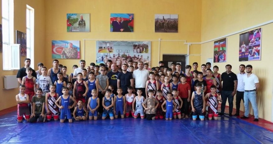 Füzulidə yeni güləş mərkəzi istifadəyə verilib