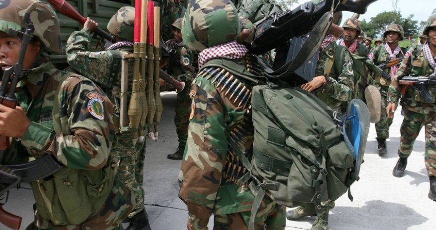 Thailand closes Cambodia border amid fighting along border