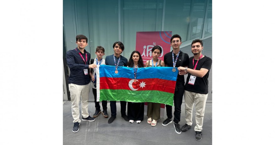 Məktəblilər Fizika Olimpiadasından 1 gümüş və 2 bürünc medalla qayıdıblar