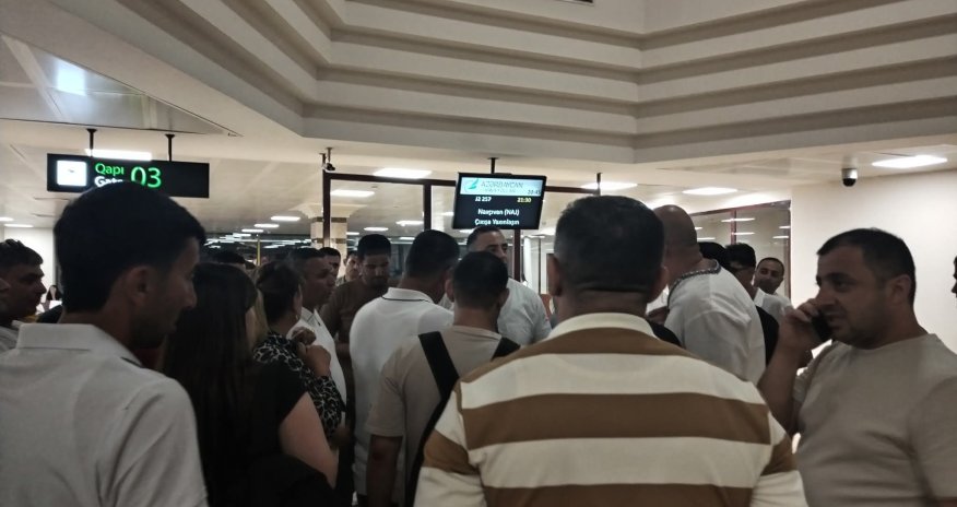 Naxçıvan reysi üç saata yaxındır yubanır - AZAL-dan açıqlama/Yenilənib