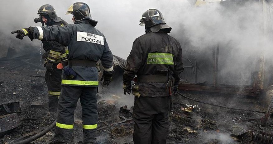 

В Кузбассе при пожаре в доме погибли четыре человека
