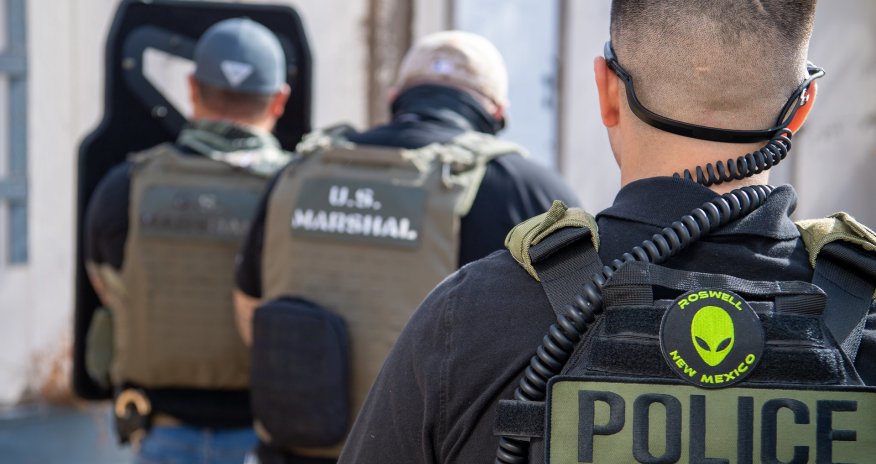 
Во Флориде мигранты устроили голодовку