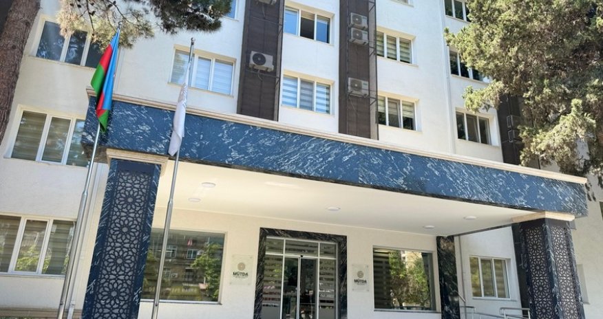 21 məktəb direktorunun əmək müqaviləsinə xitam verilib