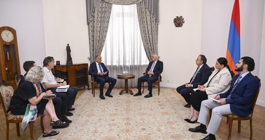 Armenian deputy PM, EU envoy stress need to reopen regional transport links