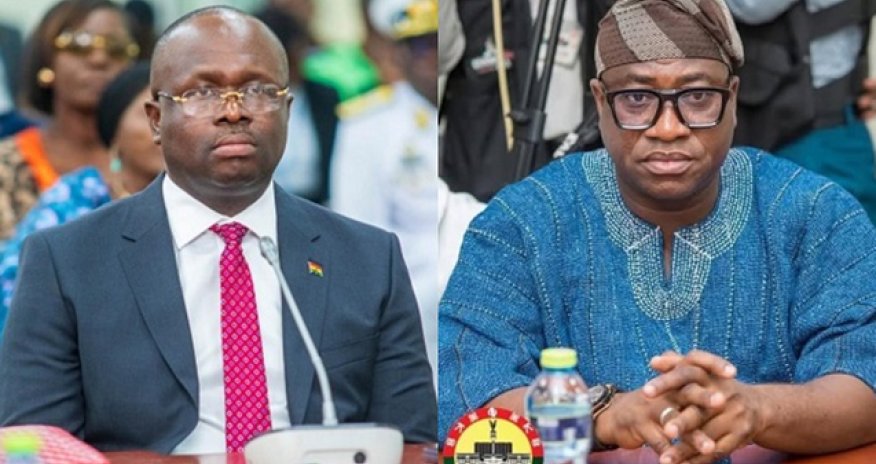 Qanalı nazirlər helikopter qəzasında ölüb