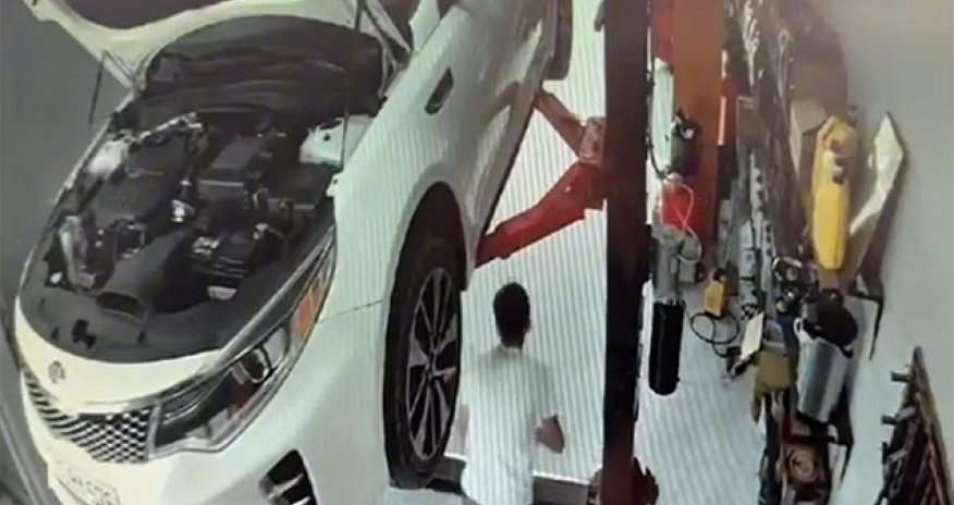 Avtoyuma məntəqəsindən maşın qaçıran şəxslər saxlanılıblar - Video