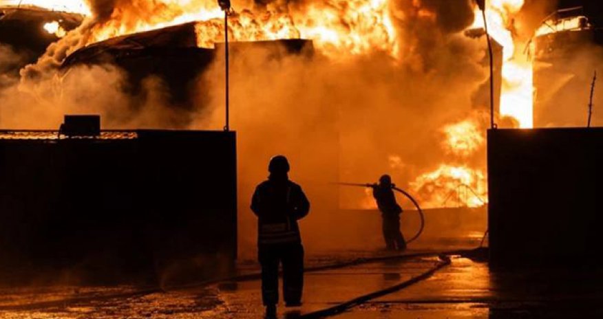 Rusiya SOCAR-ın Odessadakı neft bazasına zərbə endirib - Yaralılar var