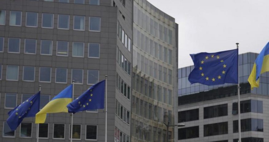 ЕС готов продолжать оказывать военную и экономическую помощь Украине