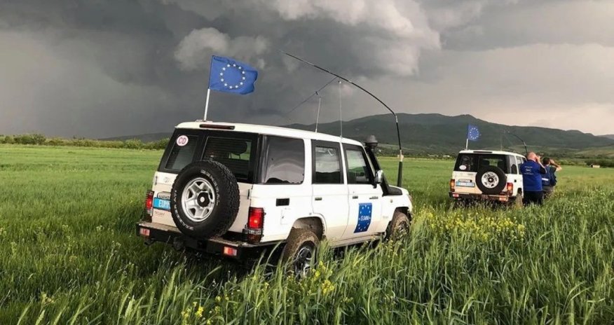 В Баку допустили ранний уход миссии ЕС из Армении