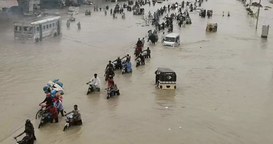 Pakistanda leysan yağışları 200-dən çox insanın həyatına son qoyub