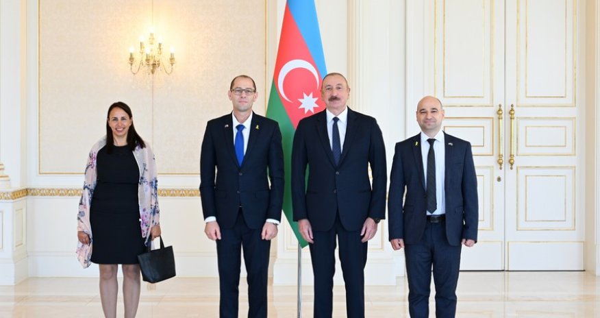 İlham Əliyev İsrailin Azərbaycandakı yeni səfirinin etimadnaməsini qəbul edib