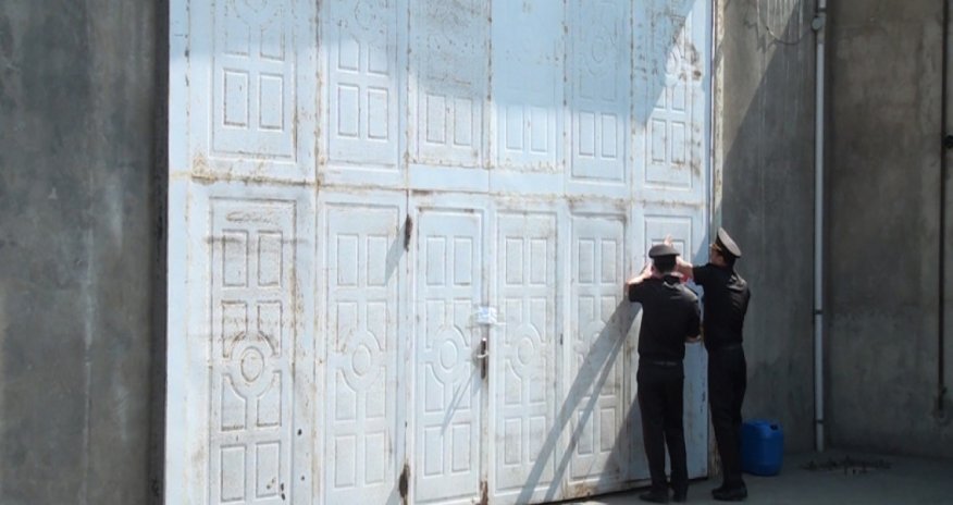 
FHN yanğın təhlükəli sexlərin fəaliyyətini dayandırıb