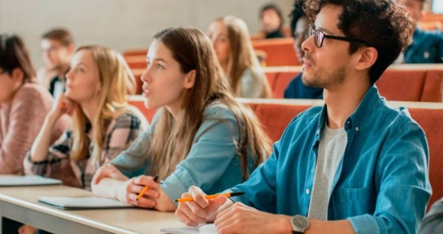 Türkiyədə təhsil alan azərbaycanlı tələbələrin sayı açıqlanıb