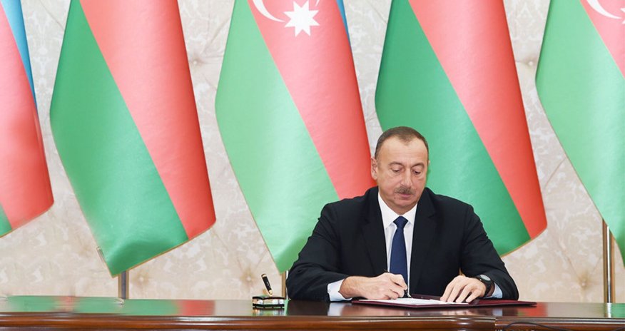 President Ilham Aliyev approves new law on gas supply