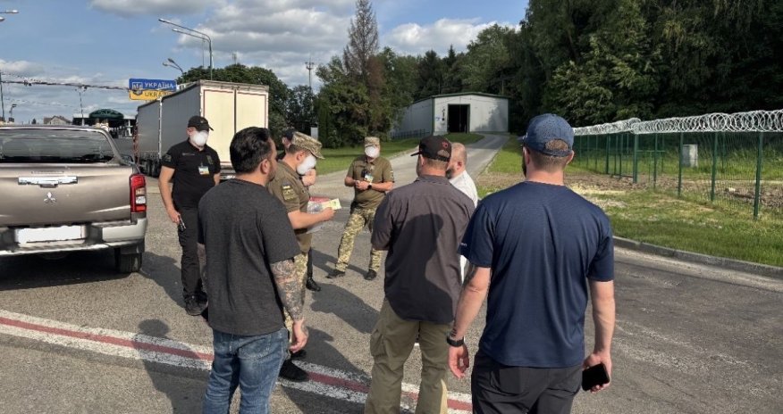 США депортировали первых украинских беженцев