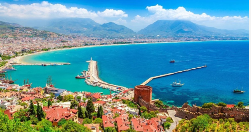 Pollution in Turkey&rsquo;s Alanya resort reaches critical level, scientist warns