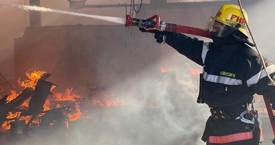 Bakıda tullantılar yığılmş sahədə yanğın başlayıb