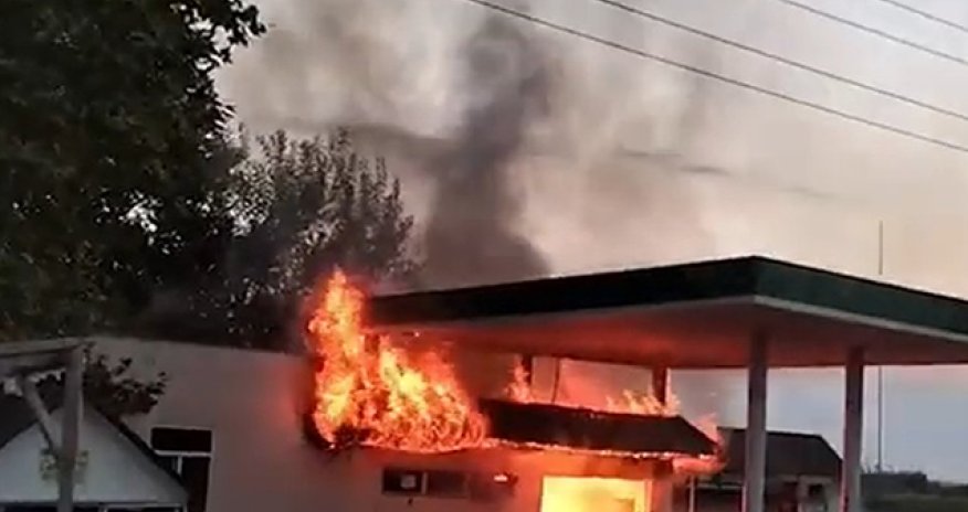 Ağcabədidə yanacaqdoldurma məntəqəsində yanğın baş verib,yaralılar var