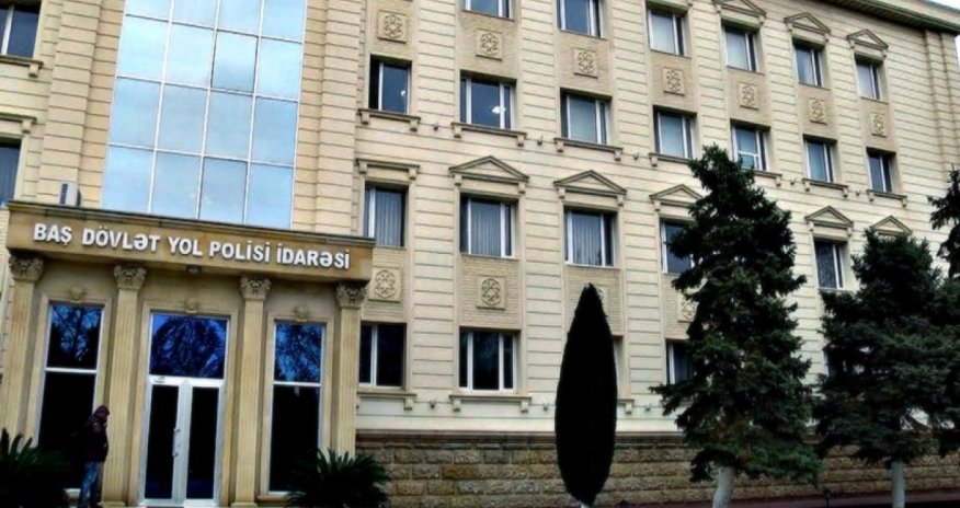 
Yol polisi piyadalara çağırış edib