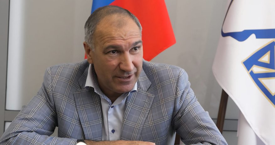 Замспикера новосибирской думы Маис Мамедов получил госнаграду