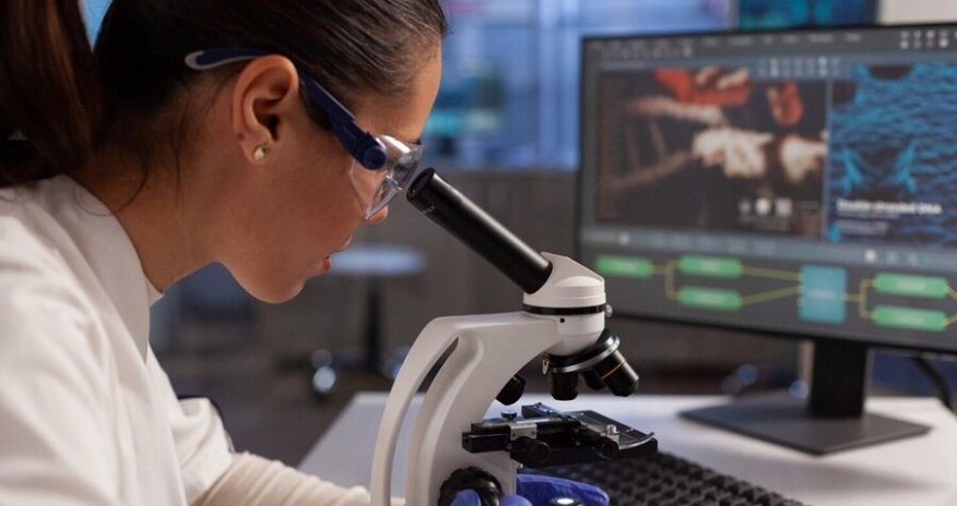 В России растет число случаев заражения вариантом коронавируса "Стратус"