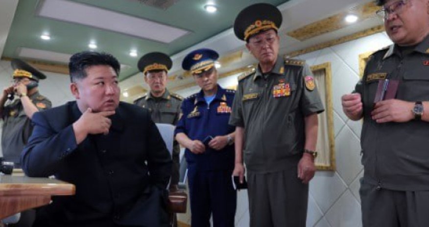 Ким лично контролировал испытания новых зенитных ракет