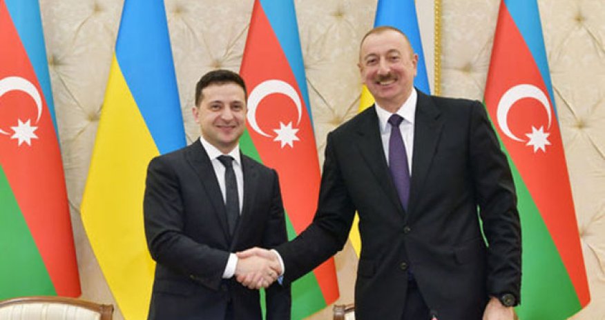İlham Əliyev Volodimir Zelenskini təbrik edib
