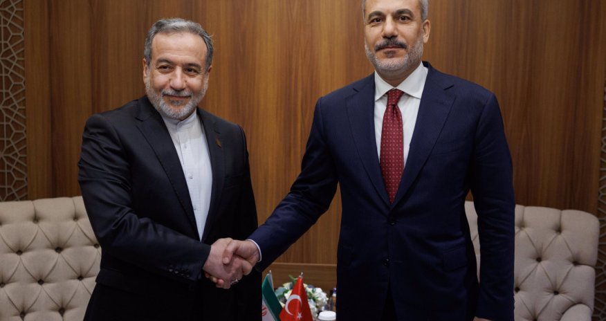 Türkiyə və İran XİN rəhbərləri görüşüb