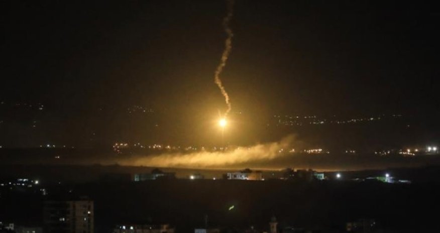 Израиль бьет по сирийским войскам под Дамаском