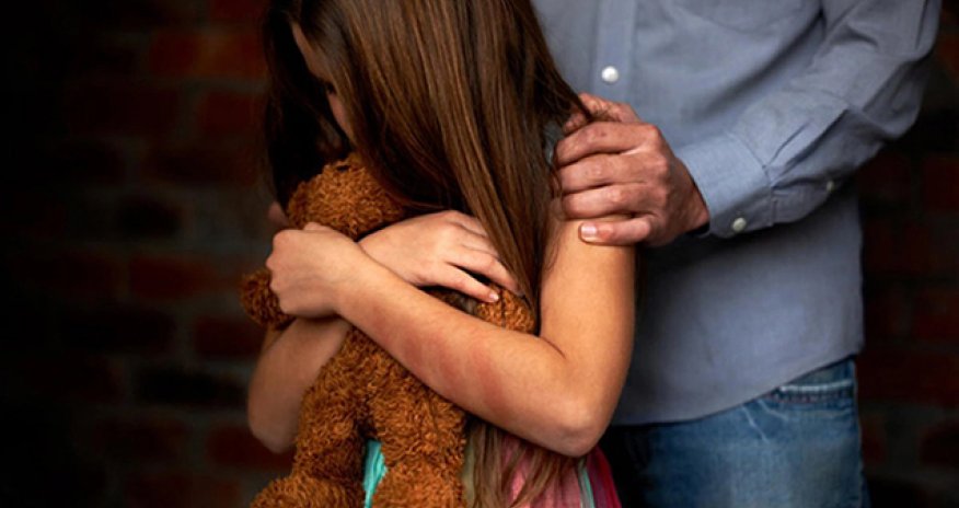 Qaxda zorakılığa məruz qalan 13 yaşlı qız nəzarətə götürülüb - Rəsmi