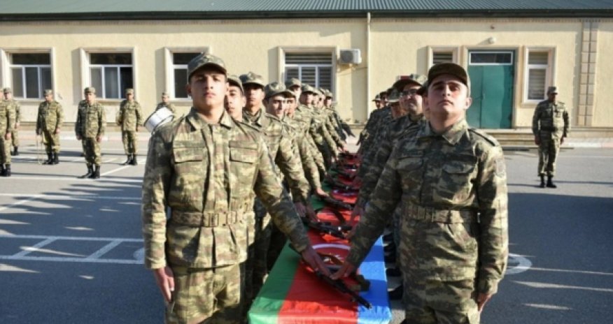 Ильхам Алиев объявил призыв на военную службу