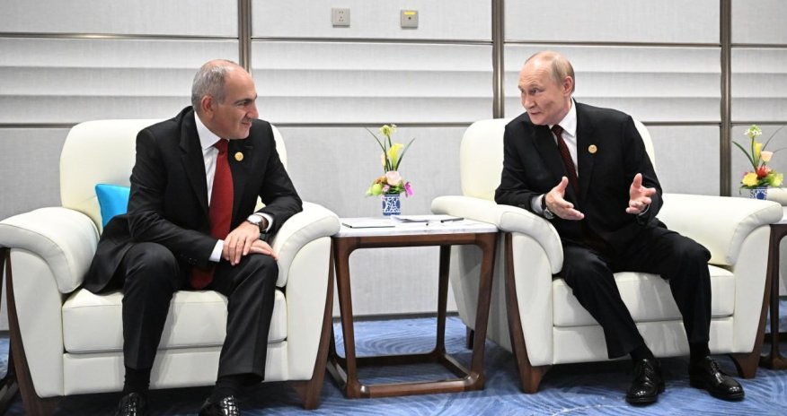 Путин встретился с Пашиняном в Китае