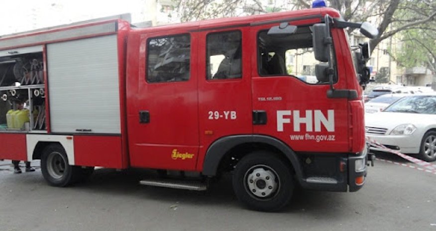 Binə qəsəbəsində istixana yanır