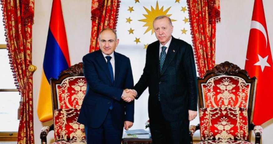 Эрдоган встретился с Пашиняном и заговорил о расширении сотрудничества с Арменией