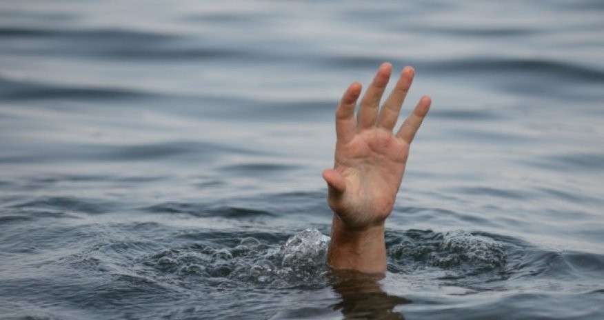 Abşeronda bir nəfər süni göldə batdı