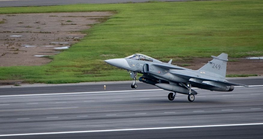 Швеция обещает Украине истребители