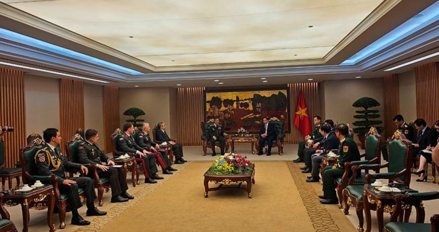 Zakir Həsənov Vyetnamın Baş naziri ilə görüşüb