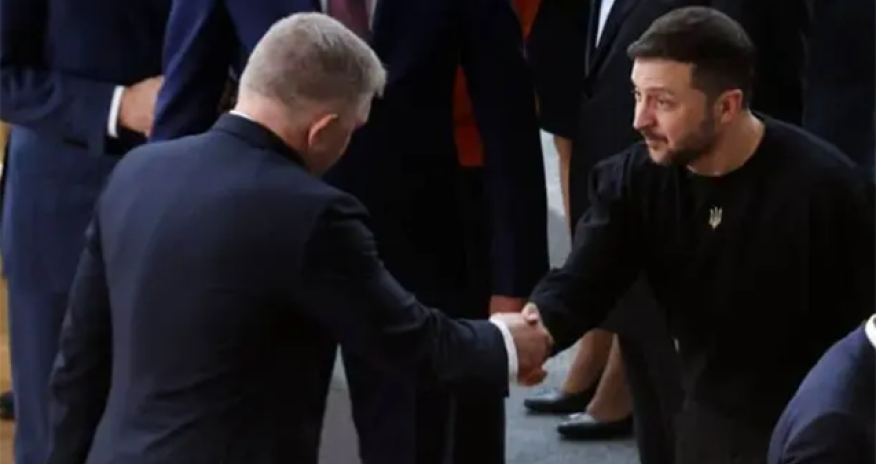 Zelenski Fitso ilə görüşüb