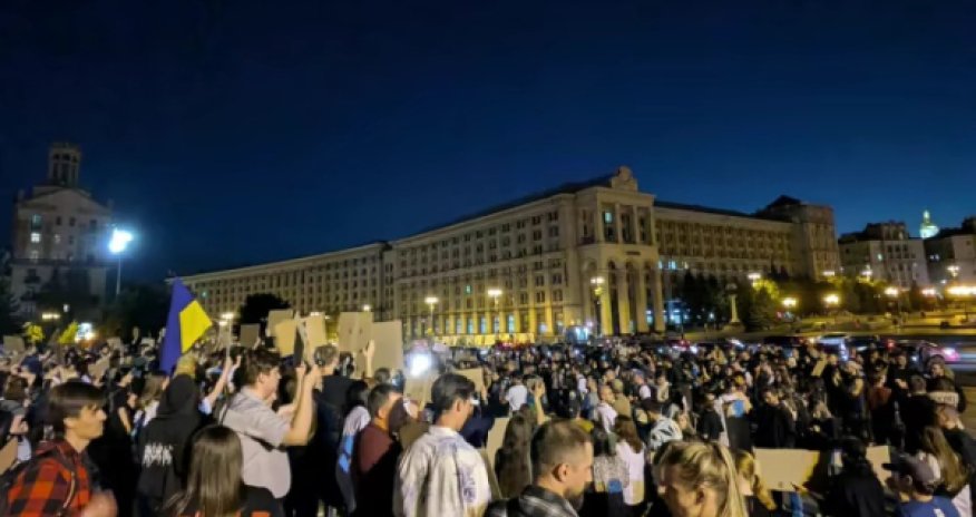 Украинцы протестуют на Майдане