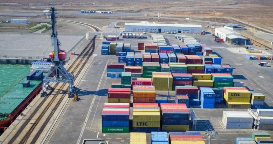 Азербайджан и Грузия нарастили торговлю почти на треть