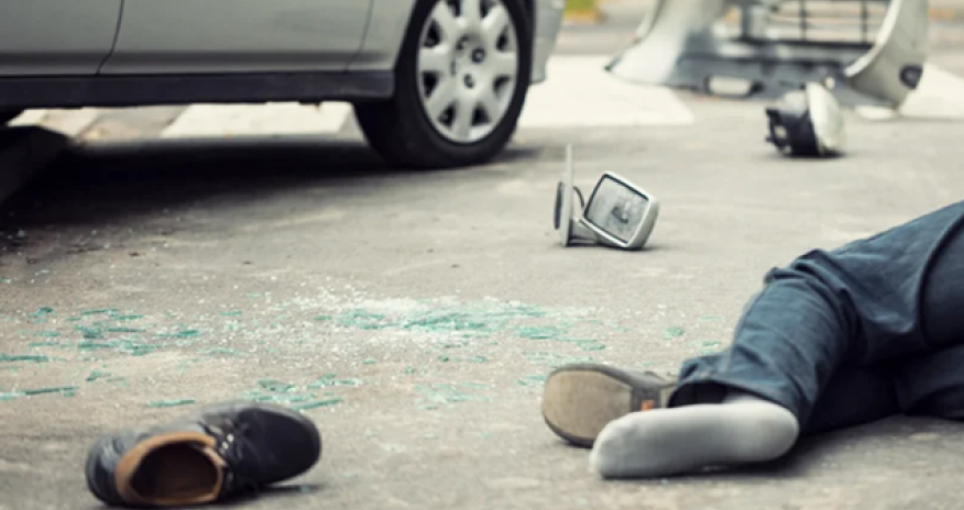 Bakıda mikroavtobusla minik avtomobili toqquşdu, 19 nəfər xəsarət aldı