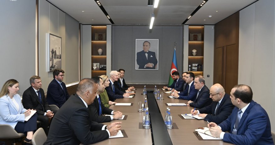 Azərbaycan və ABŞ Orta Dəhliz və enerji əməkdaşlığını müzakirə ediblər