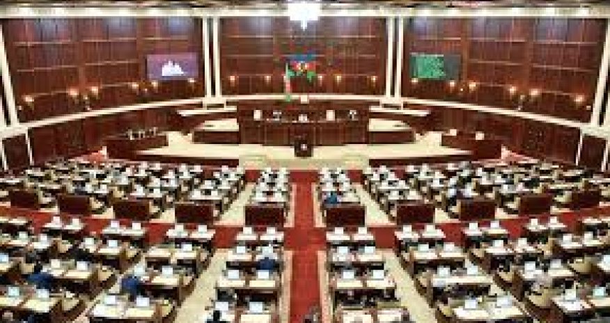 Milli Məclisin növbədənkənar iclası başlayıb