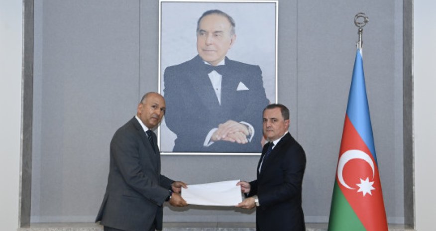 Джейхун Байрамов принял верительные грамоты нового посла Египта