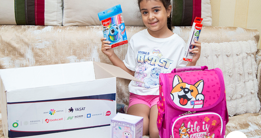 
Nar and YASHAT Foundation congratulate the children of fallen heroes on the occasion of Knowledge Day