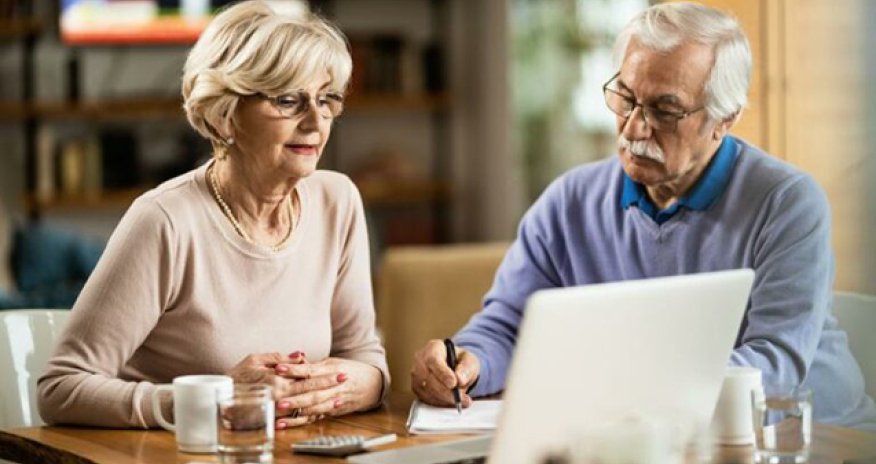 Pensiya yaşına az qalan şəxslərin işdən azad olunması qadağan olunsun - Deputat