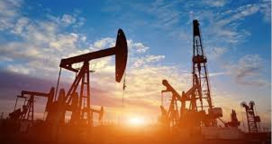 
Dünya bazarında neft ucuzlaşıb