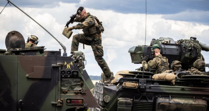 НАТО отрабатывает переброску войск в Прибалтику